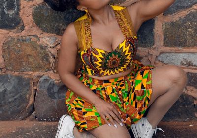 Famosos moçambicanos com roupas de capulana