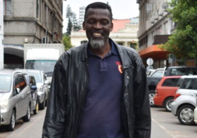 Sérgio Zimba sente-se excluído das artes no país