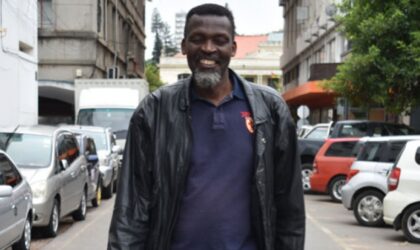 Sérgio Zimba sente-se excluído das artes no país