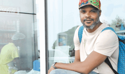 Muzila celebra a vida ao som do saxofone no Fundação Fernando Leite Couto