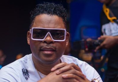 “Há apresentadores que falam muito, mas não comunicam absolutamente nada” – MC Roger