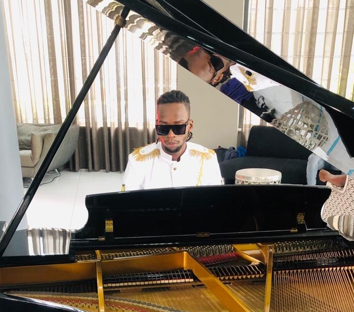 Depois de muito tempo parado, Crisangel prepara o lançamento do seu novo trabalho