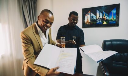Guyzelh Ramos fecha contrato com Condomínio Souvenir em Angola