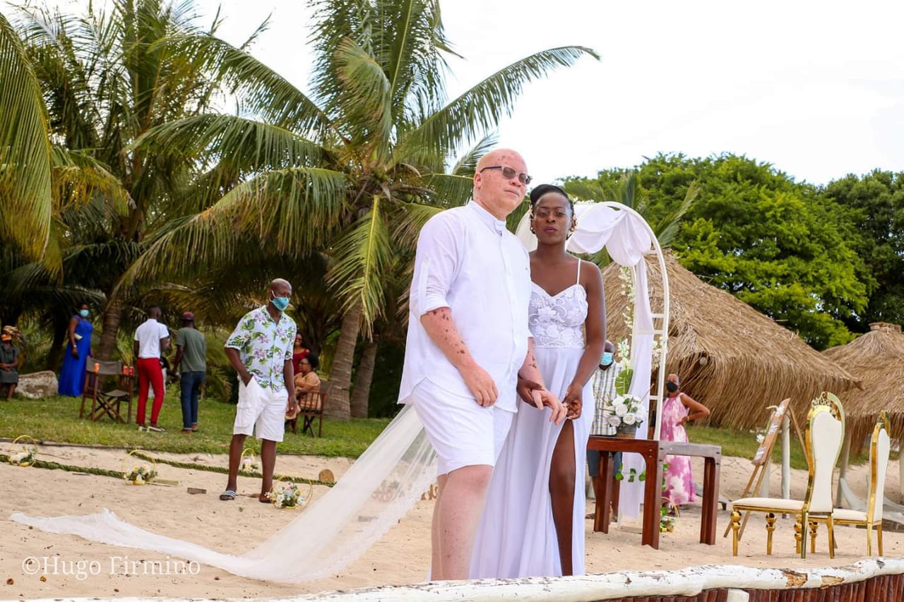 Hugo Firmino e Felicidade Chideu casados oficialmente