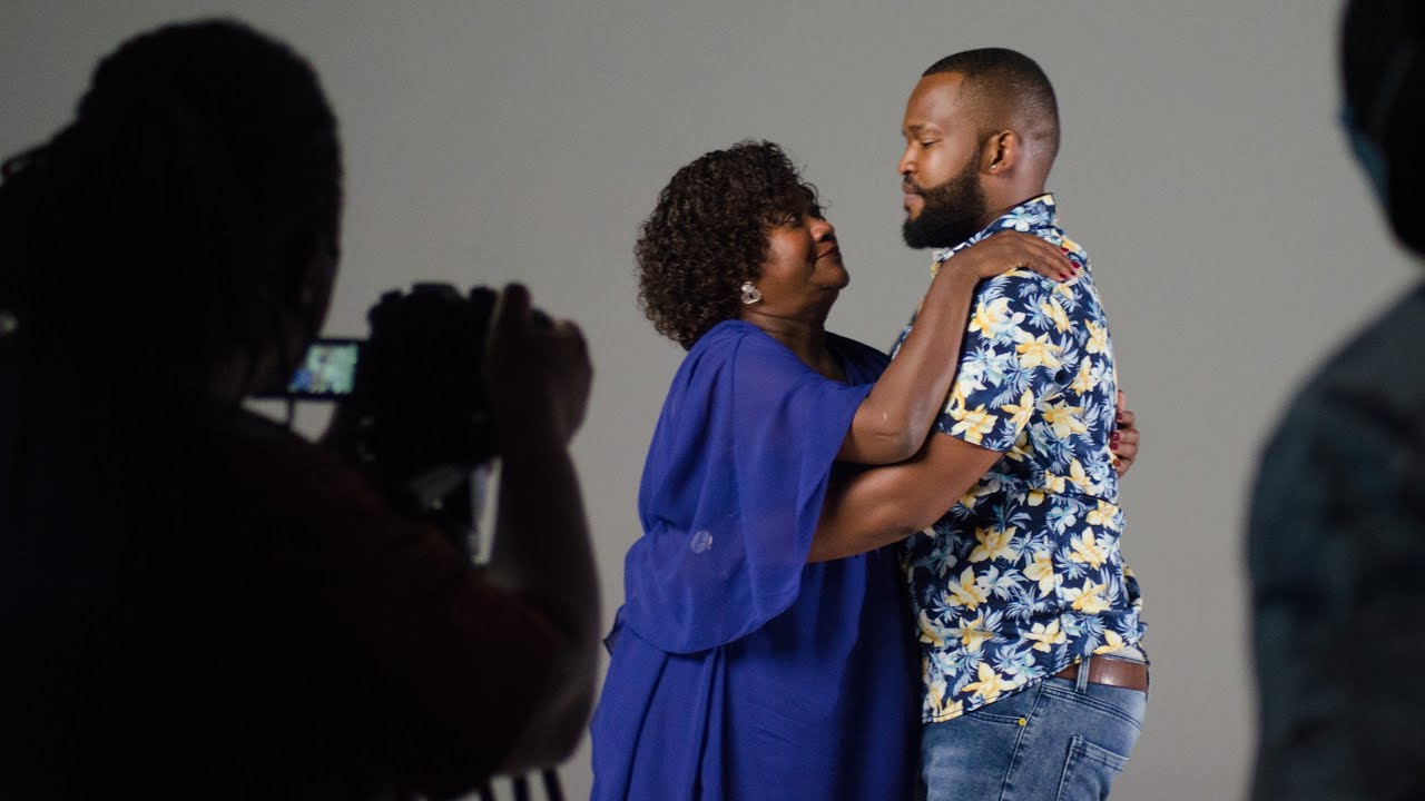 Allan Ft. Cláudio Ismael – Super Mãe “Continência” (Vídeo Oficial)