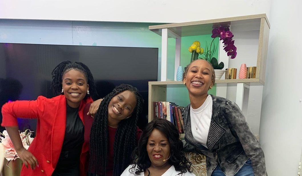 Tamyris, Cinthya e Melony dizem ser intérpretes de músicas adultas, mas sem idade para namorar