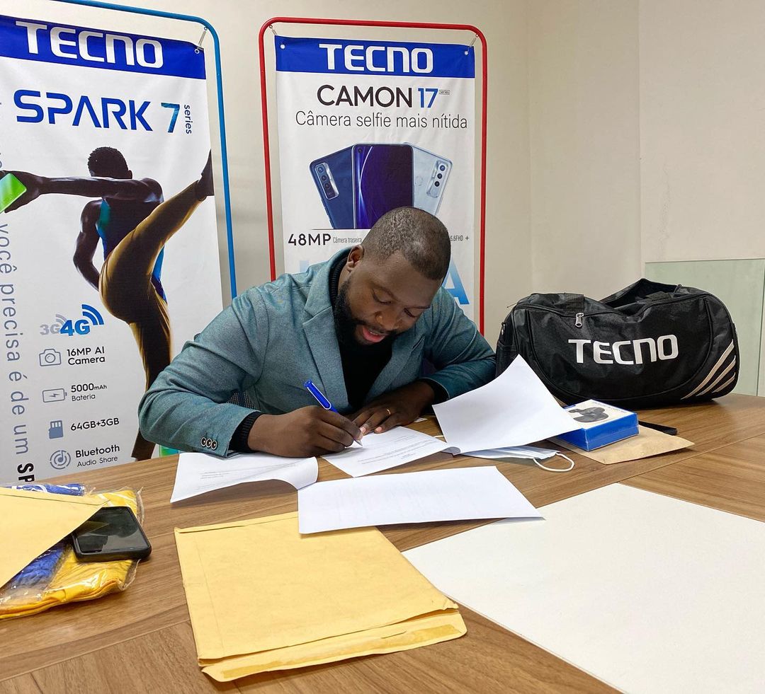 Hot Blaze renova contrato com a Tecno Moçambique