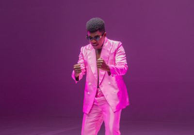 Rui Naquira grava o vídeo da música “Rainha de Pincel”