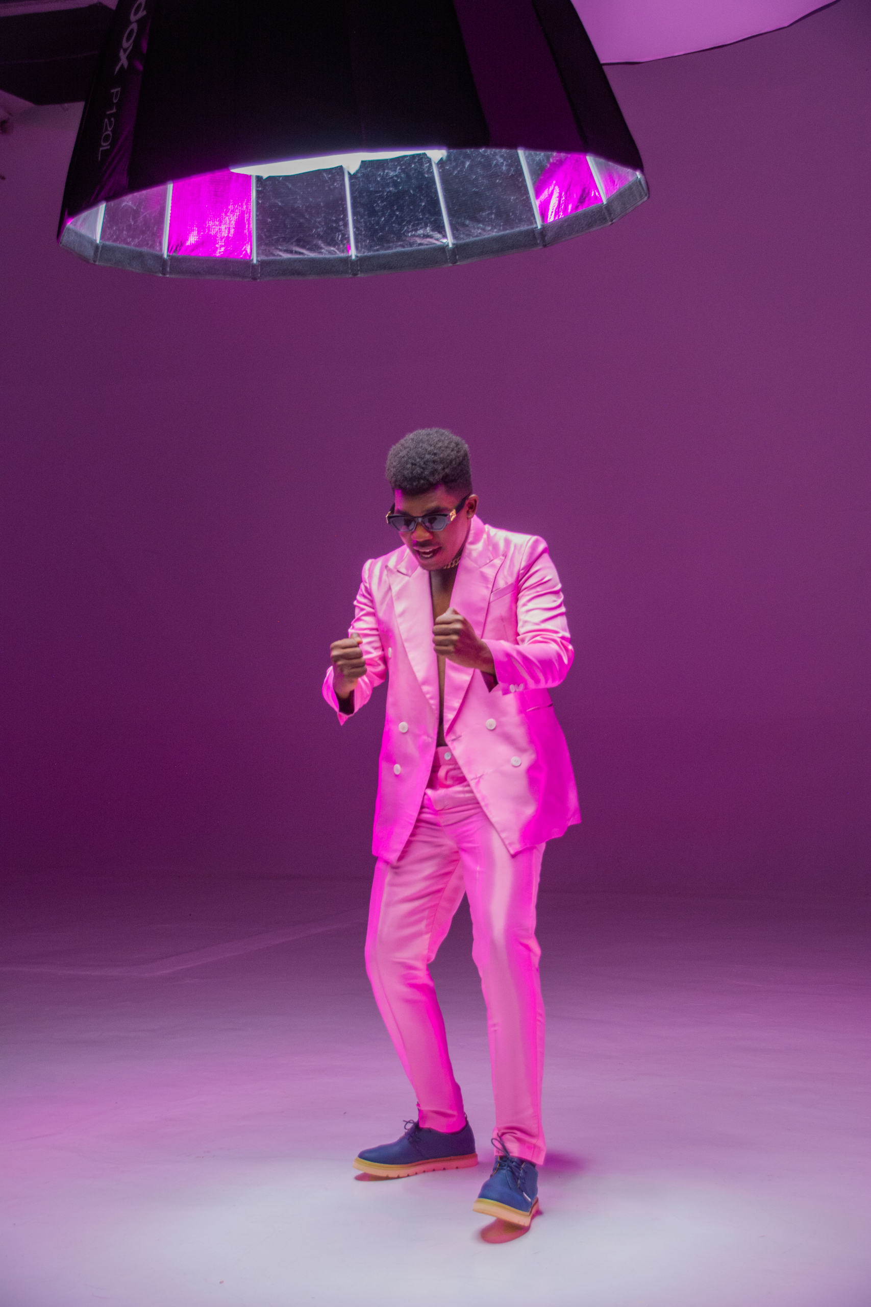 Rui Naquira grava o vídeo da música “Rainha de Pincel”