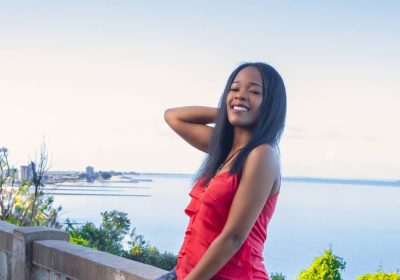 Biografia da apresentadora e locutora Helena Pitoro