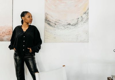 “Mares” – exposição de artes visuais de Jesse Jane inspirada nas ricas praias do país