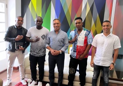 Salimo Abdula recebe o Grupo Sétimo (Dinho Puro, Weka e Gambeta)