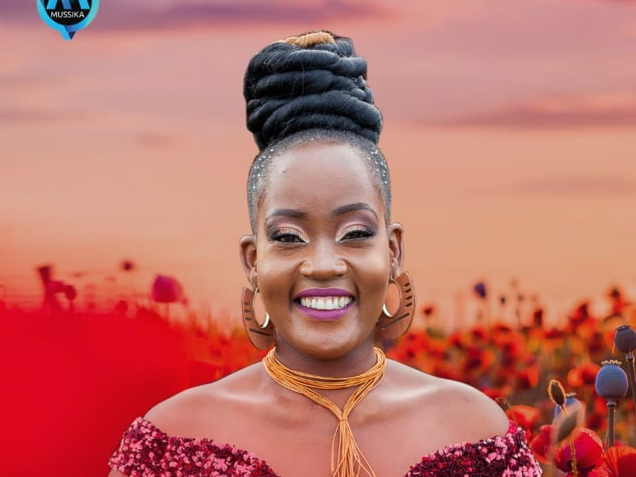 Tchakaze- Sofa Silahlane (Vídeo Oficial)