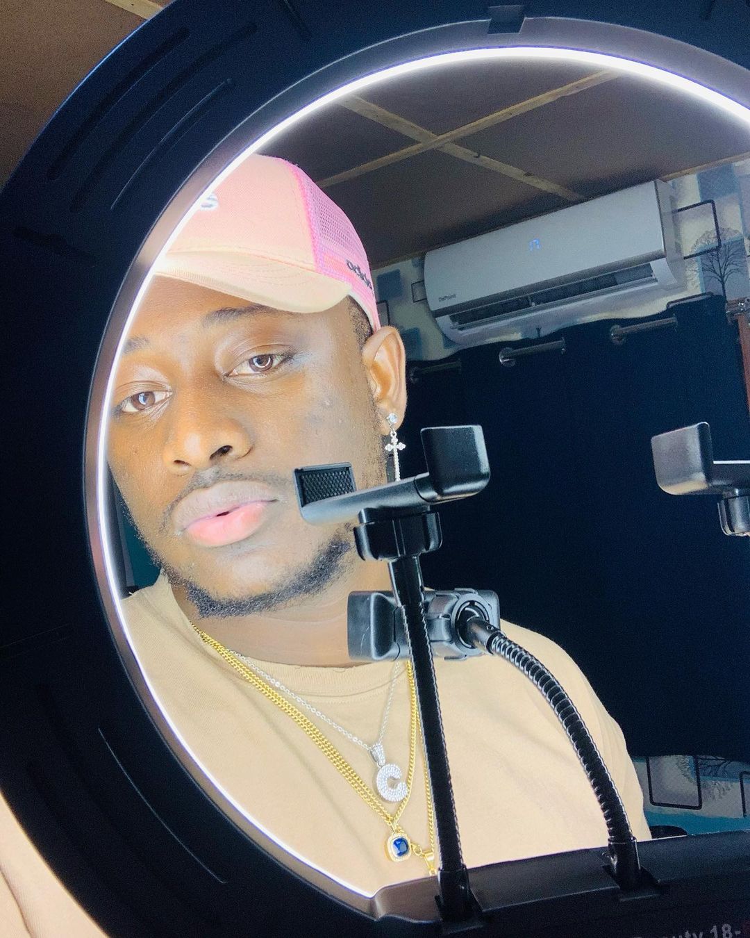 Cleyton David conquistou Moçambique com uma profecia “É Para Fazer História” Cleyton David conquistou Moçambique com uma profecia “É Para Fazer História”