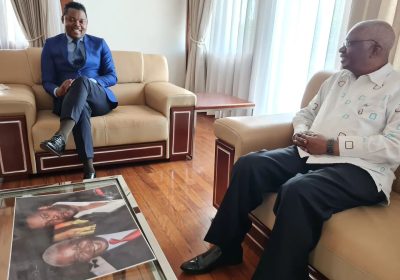 MC Roger felicita o antigo Presidente da República, Armando Guebuza, pelo seu aniversário e relembra as suas obras