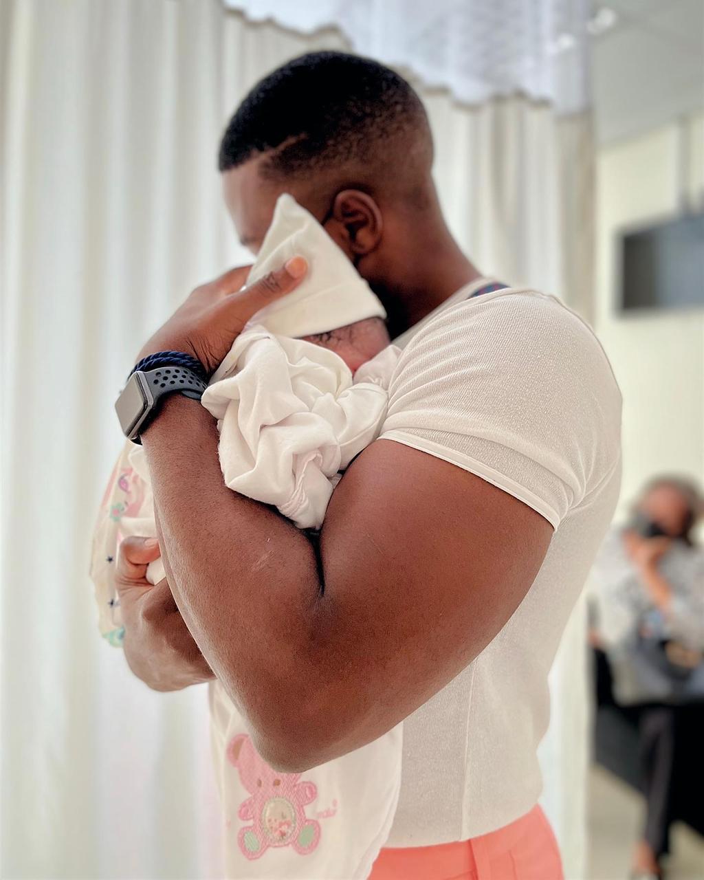 Nasceu a Loa, filha de King Levi e Bárbara Loforte