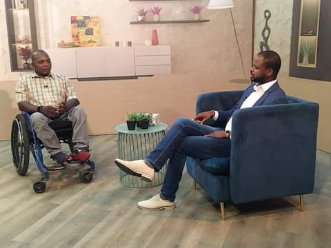 Abdul Remane conta porquê seguiu Jornalismo sendo cadeirante