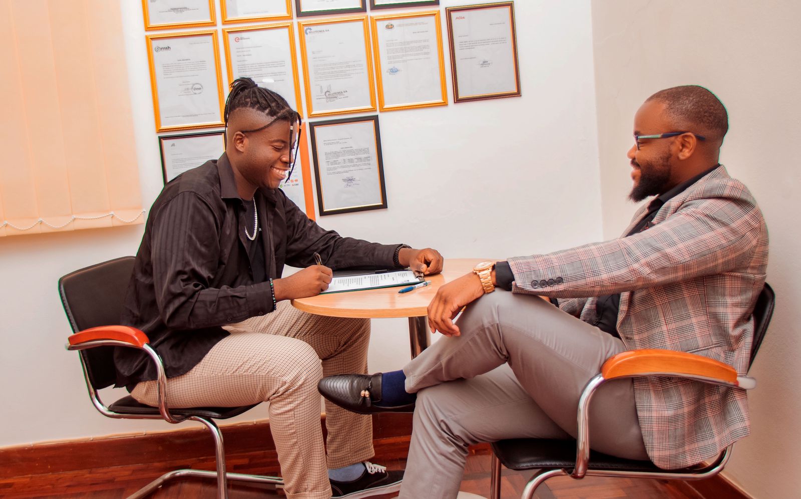 Youngg Ricardo celebra parceria com o Grupo Prestige Solutions