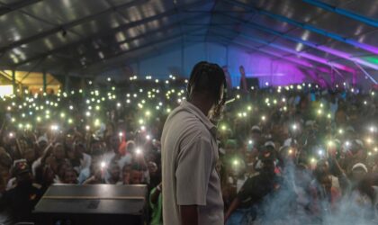 Cantores internacionais irão realizar cerca de 20 shows em Maio no “País do Pandza”