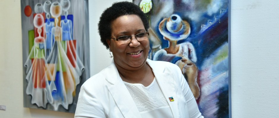 Chica Sales inaugura exposição sobre Mulheres na Fundação Fernando Leite Couto