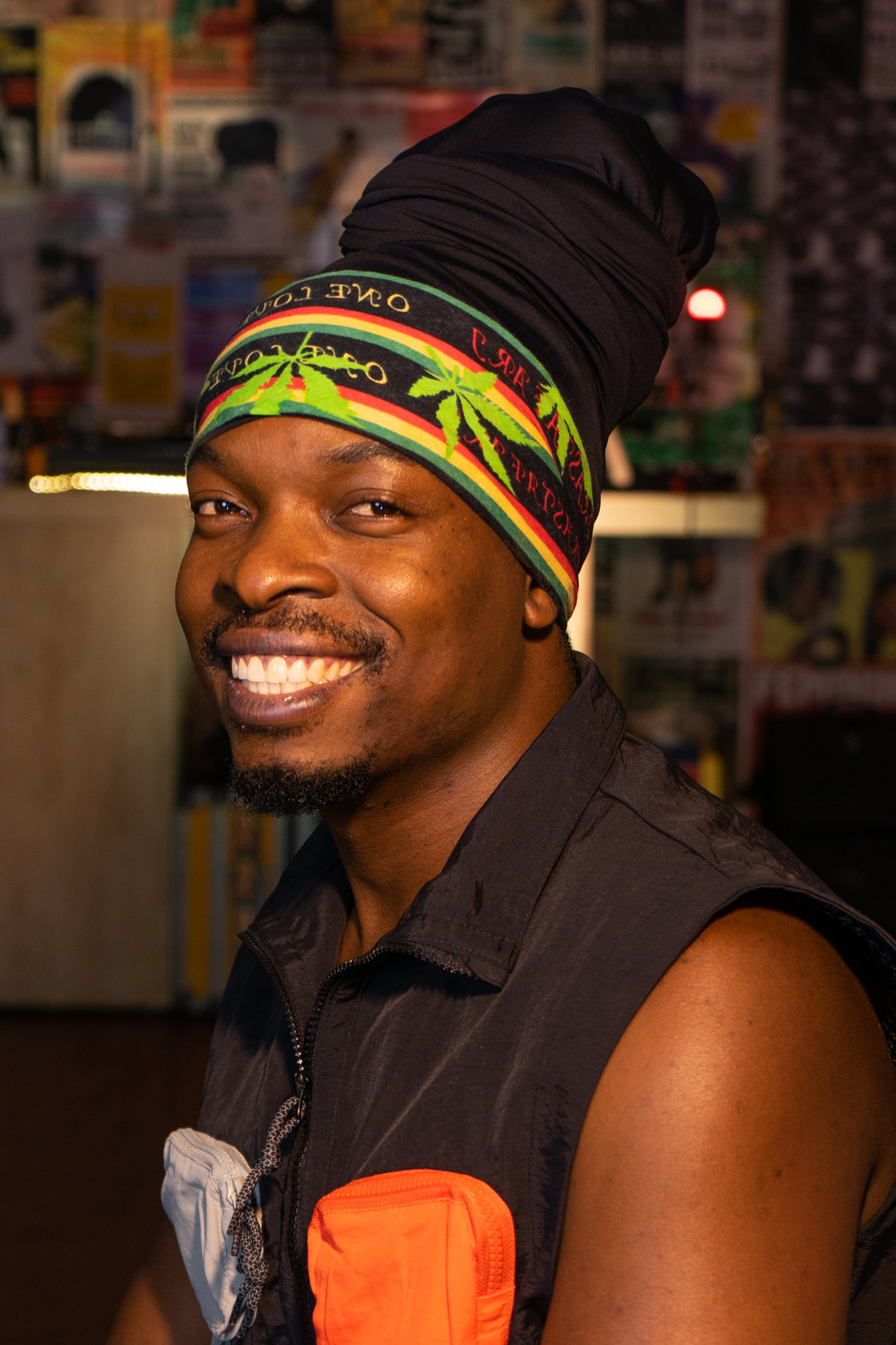 Ras Soto divulga “Swing africano” no Brasil, um espectáculo que exalta a africanidade