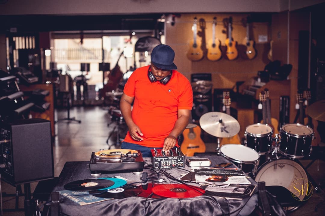 DJ Asnepas prepara o lançamento de 4 novas músicas, ao lado de grandes nomes do Hip-Hop moçambicano