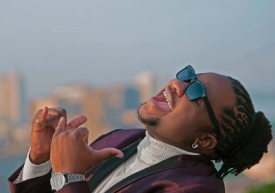 Case Buyakah comemora mais um ano de vida e brinda os fãs com a sua nova música intitulada “Tô Nice”