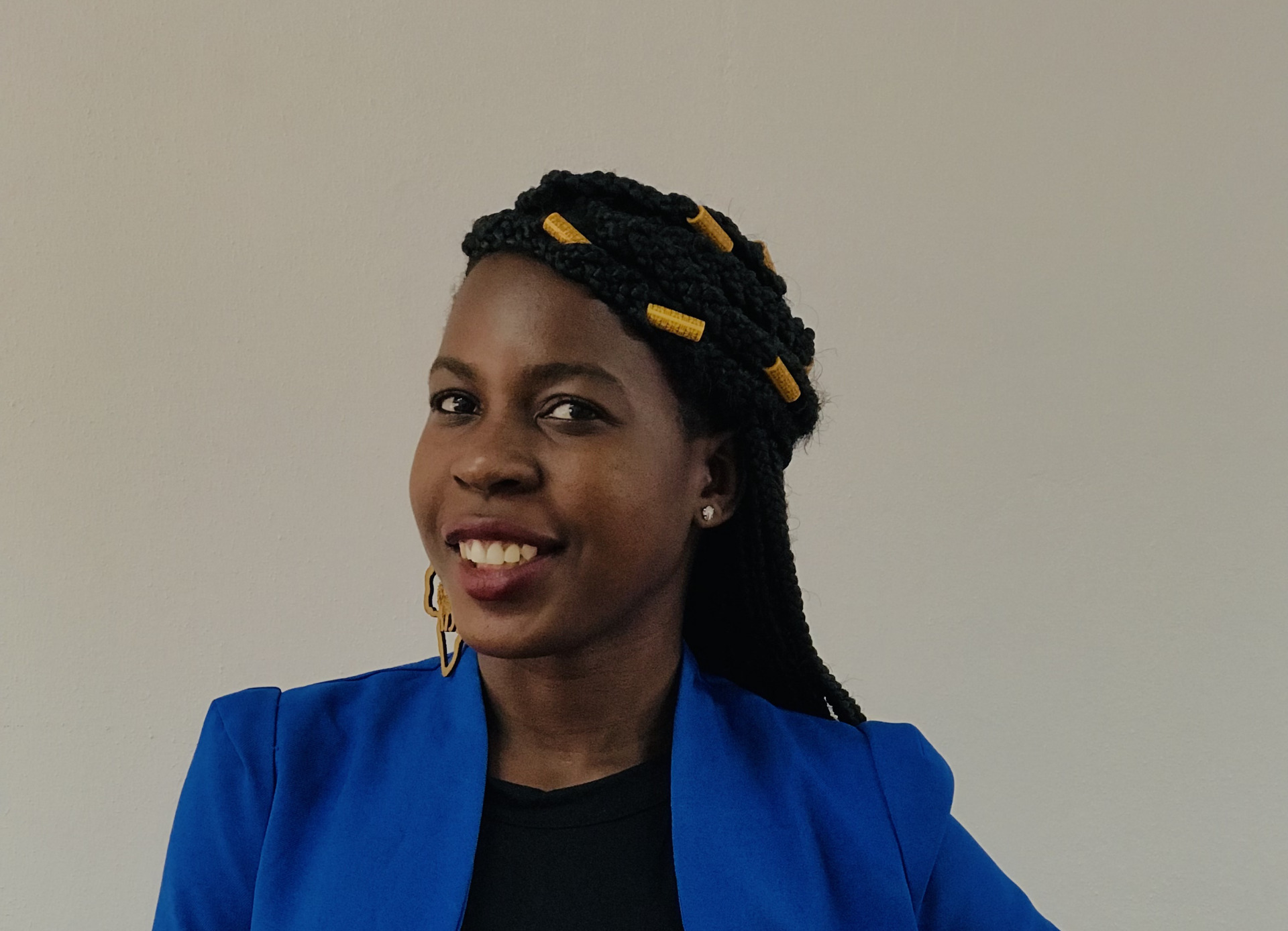 Poetisa moçambicana seleccionada para programa internacional de crítica