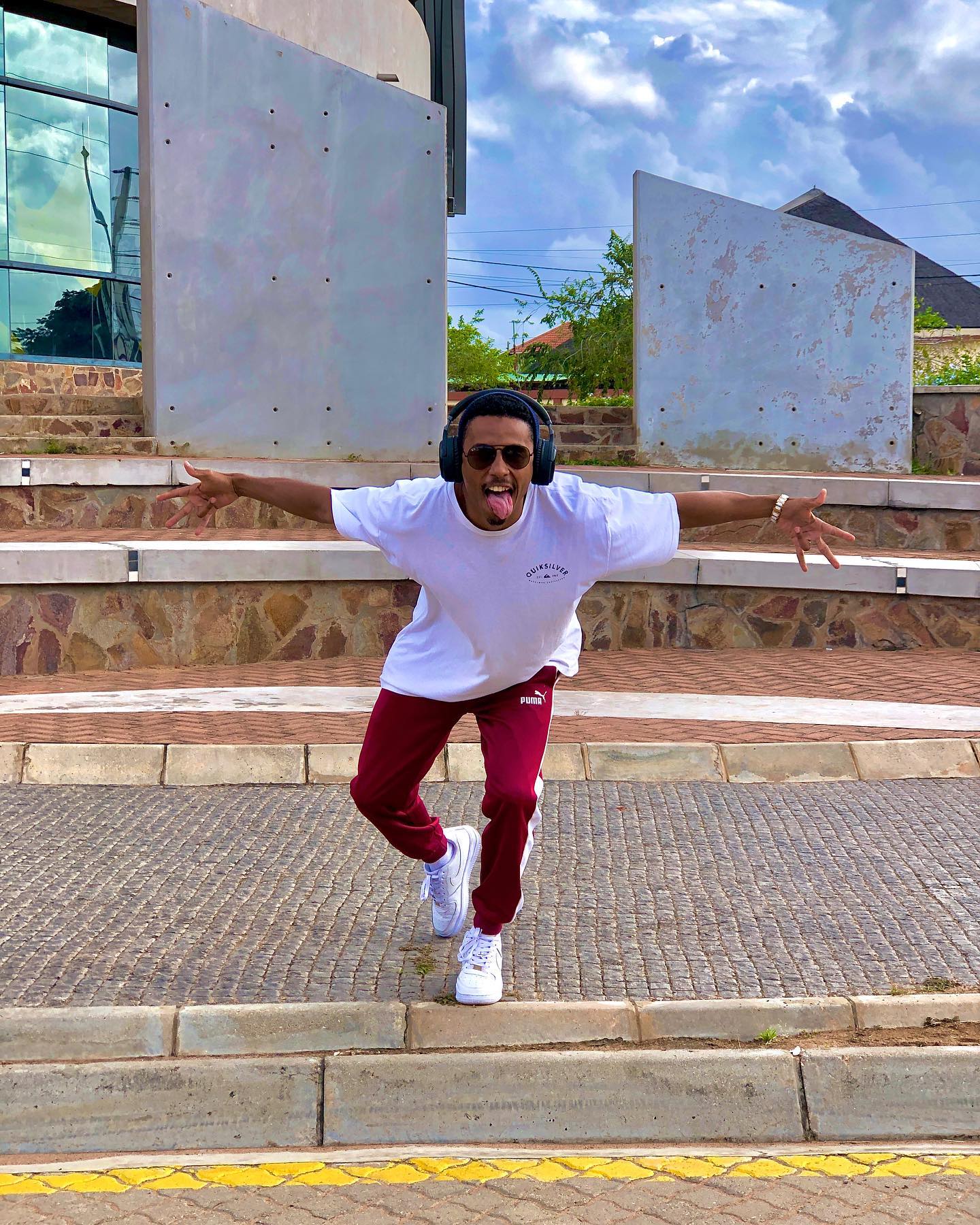 Dom Wilson “Sabota” actuação da cantora Sul Africana, Kamo Mphelaxx 