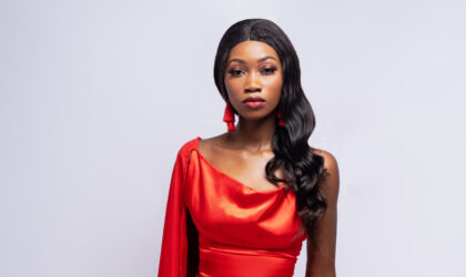 Biografia da cantora Dyna