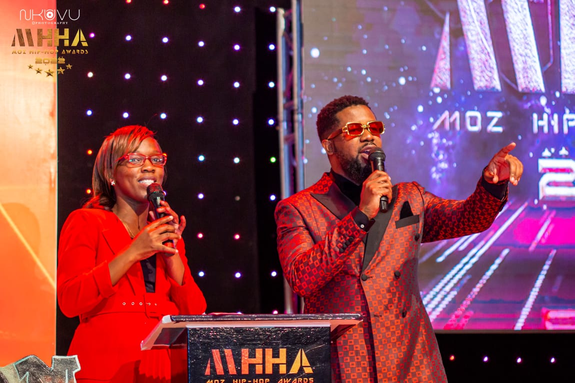 1ª edição do Moz Hip-Hop Awards premeia mais de 20 artistas 1ª edição do Moz Hip-Hop Awards premeia mais de 20 artistas