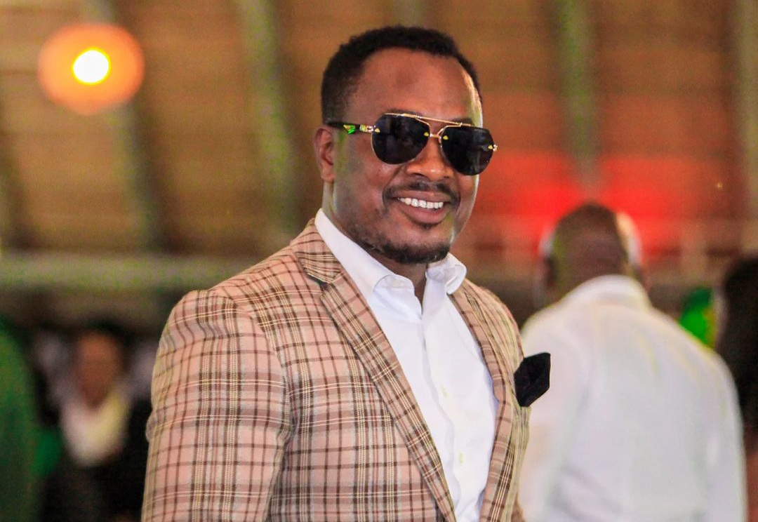 Izidine reage após Wazimbo cancelar um show internacional por falta de dinheiro: “a passagem deve ser paga pelo promotor do evento”