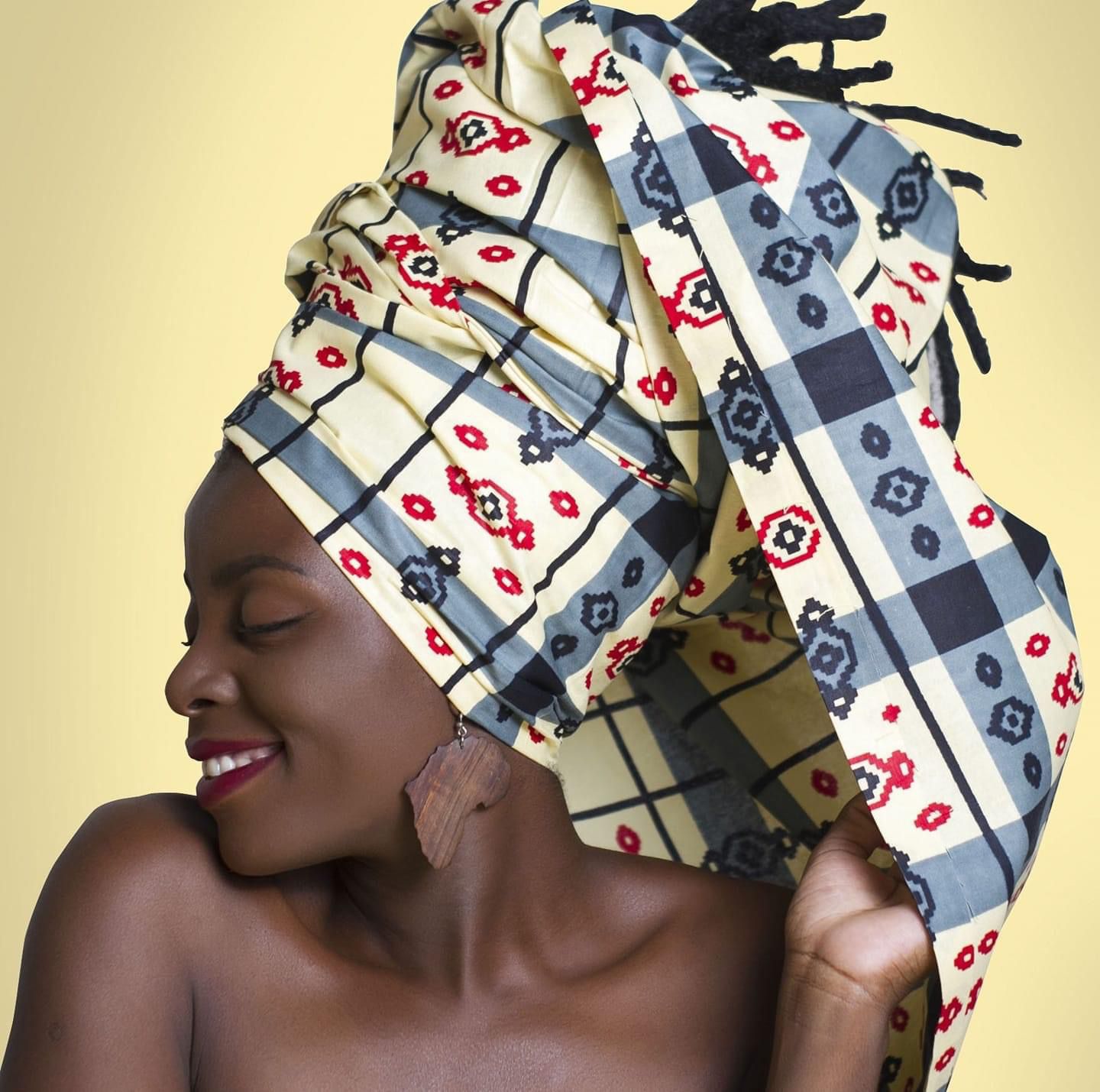 Énia Lipanga e Nguyra Zene no Festival Mulheres Negras de Todo O Mundo – Música e Poesia