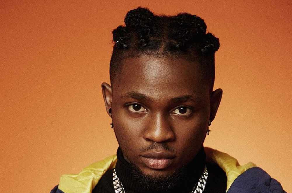 Cantor nigeriano Omah Lay em Moçambique, pela primeira vez