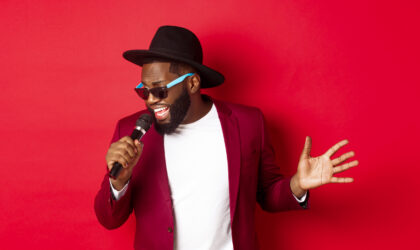 “Cansei de ouvir que o nosso país, Moçambique, recebe tudo que é cantor, até aquele que não canta” –  Dylon Ventura