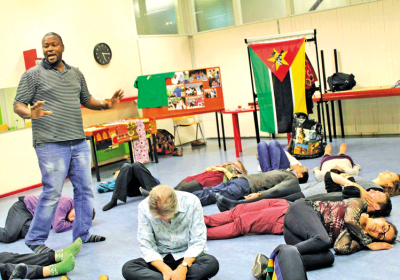 Teatro do Oprimido celebra os seus 22 anos de criação sob o lema “Teatro: Arte que Humaniza”