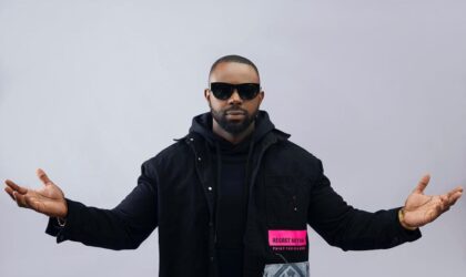 Ellputo cria “regra” para multar quem interromper seu show num palco