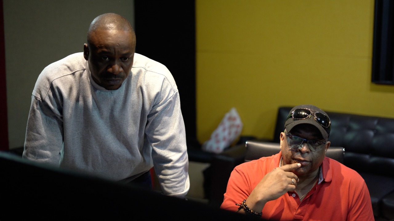 Moçambique e Guiné-Bissau juntos na música “Dar as mãos” de Khronic e Mikas Cabral