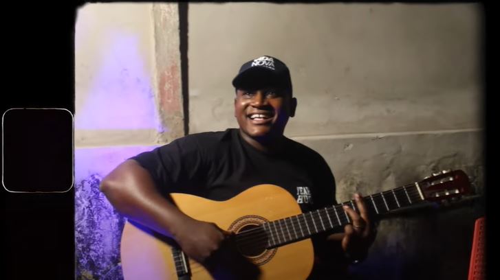 Jay Arghh responde um fã “Killerinho Ramos” com uma música