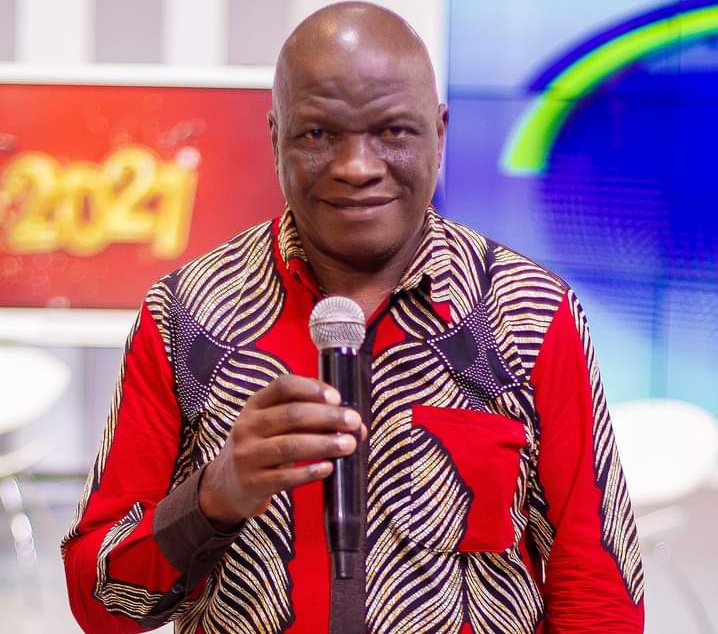 Tio Paulo contraria MC Roger e diz que ele é quem vai abrir o verão deste ano