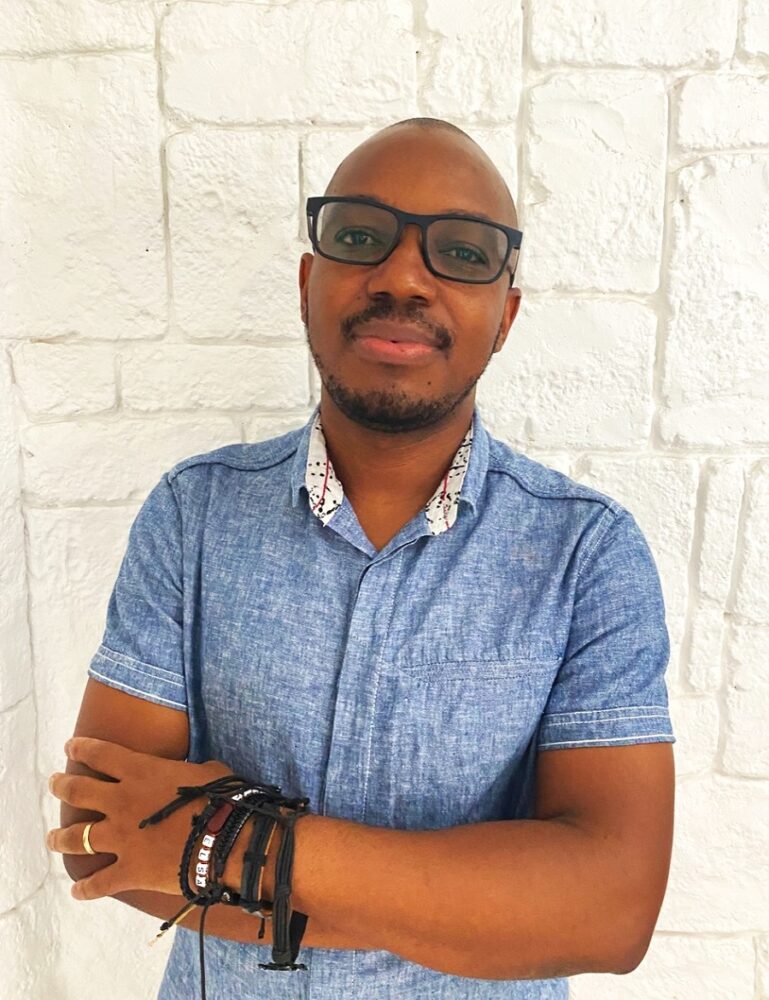 E o vencedor do Prémio Eugénio Lisboa 2022 é…Jofredino Faife