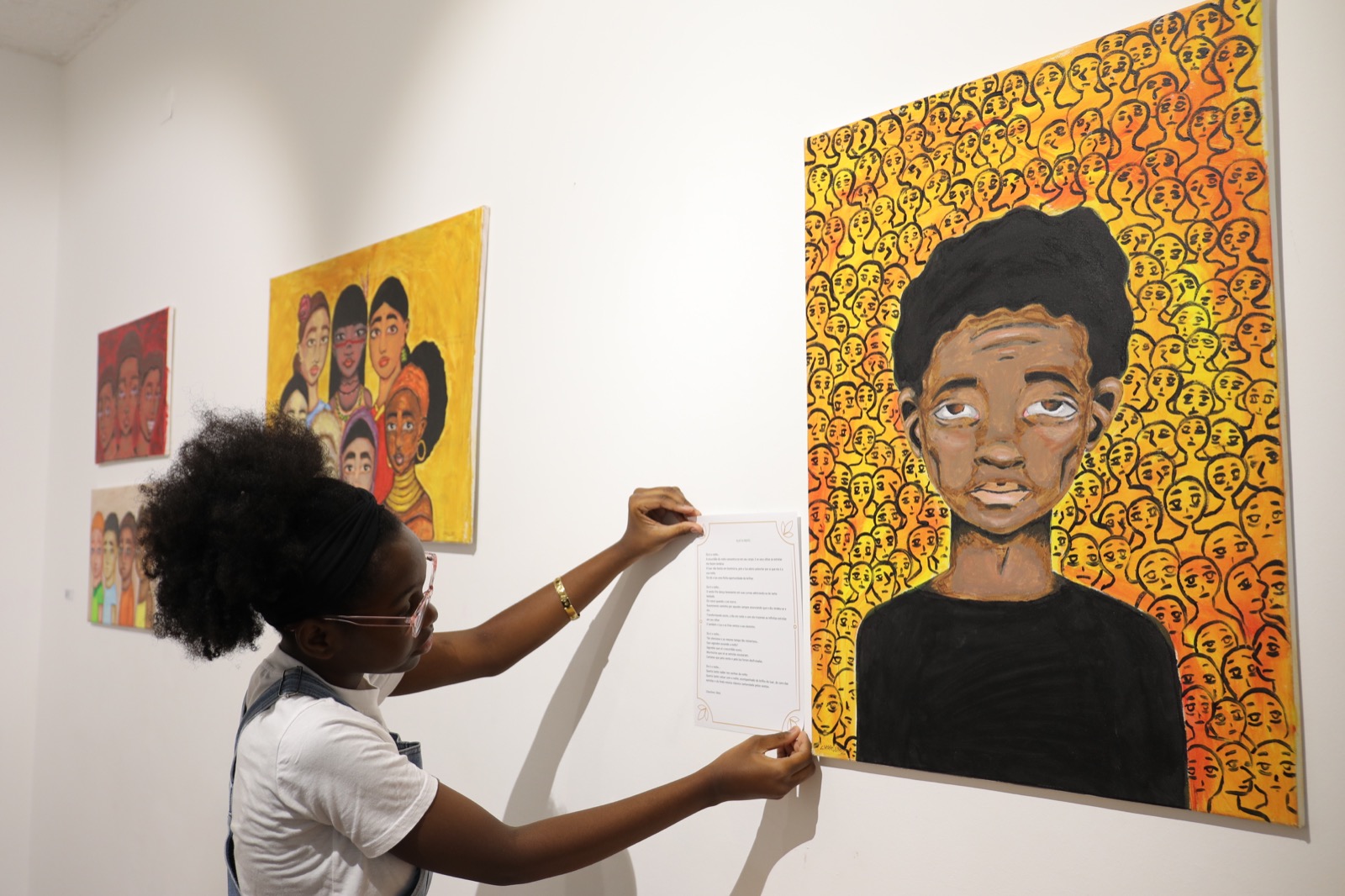 Charlene Sibia estreia-se na Galeria da XHUB com a Exposição “Céus” Charlene Sibia estreia-se na Galeria da XHUB com a Exposição “Céus”