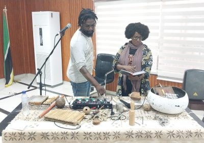 Lucrécia Paco e May Mbira exaltam a paz em performance artística