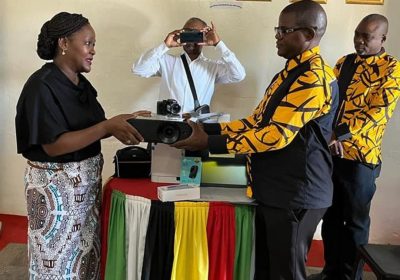 Ministra da Cultura e Turismo entrega material de formação à Casas Provinciais de Cultura