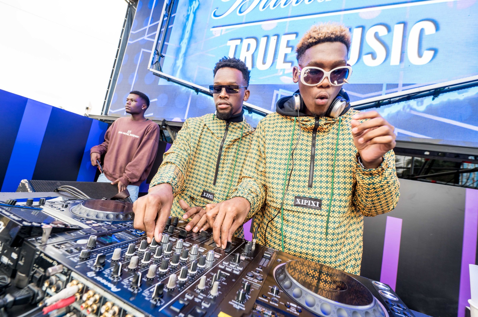 The Hood Brodz estreia projecto de Colaborações no Bushfire