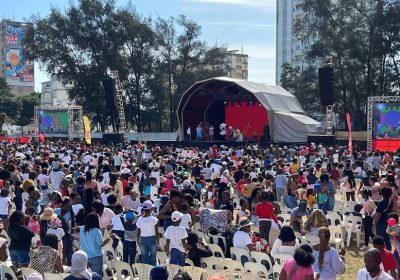 Panda e os Caricas animam as crianças em Maputo