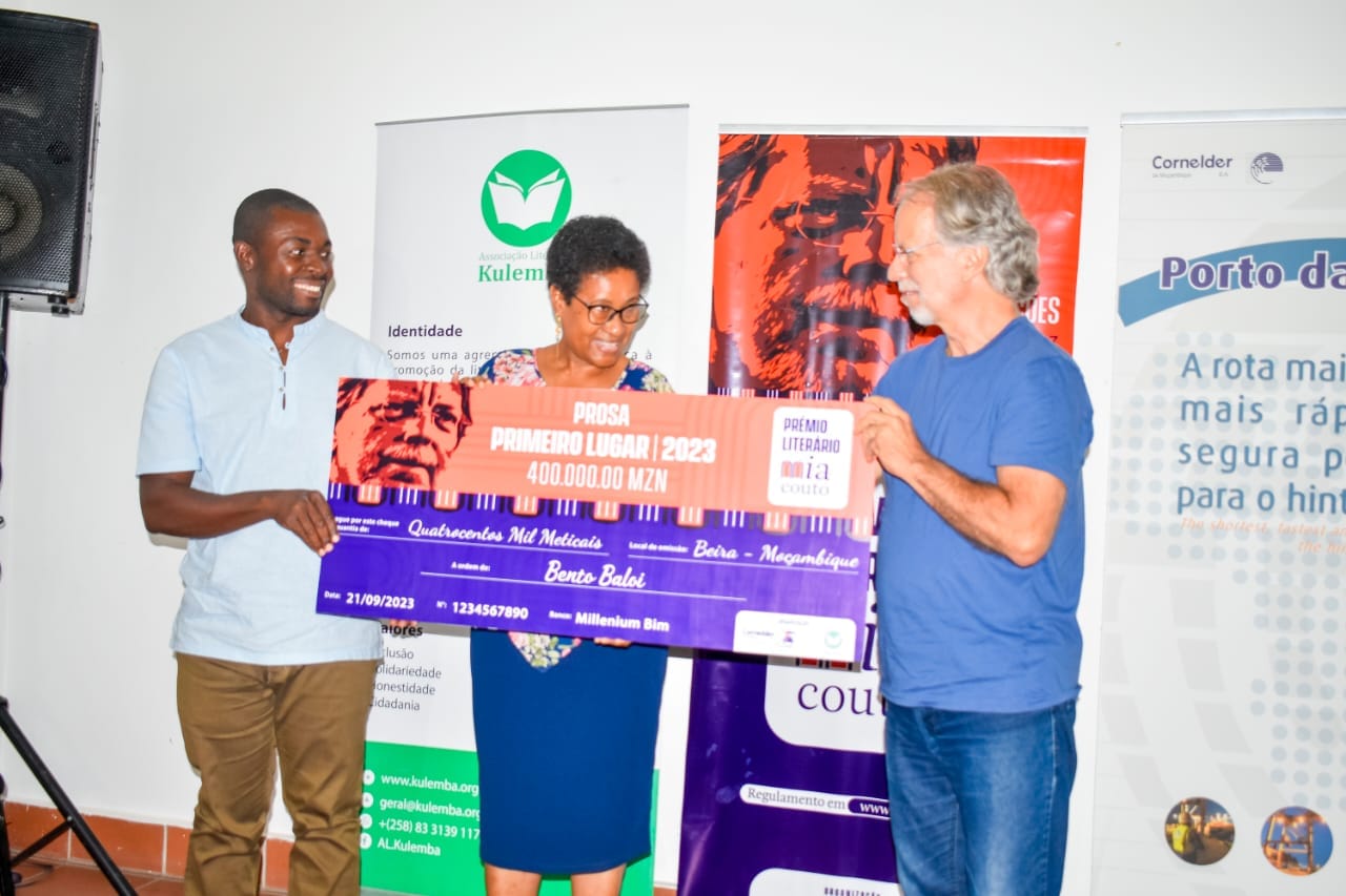 Bento Baloi e Belmiro Mouzinho vencem “Prémio Literário Mia Couto”