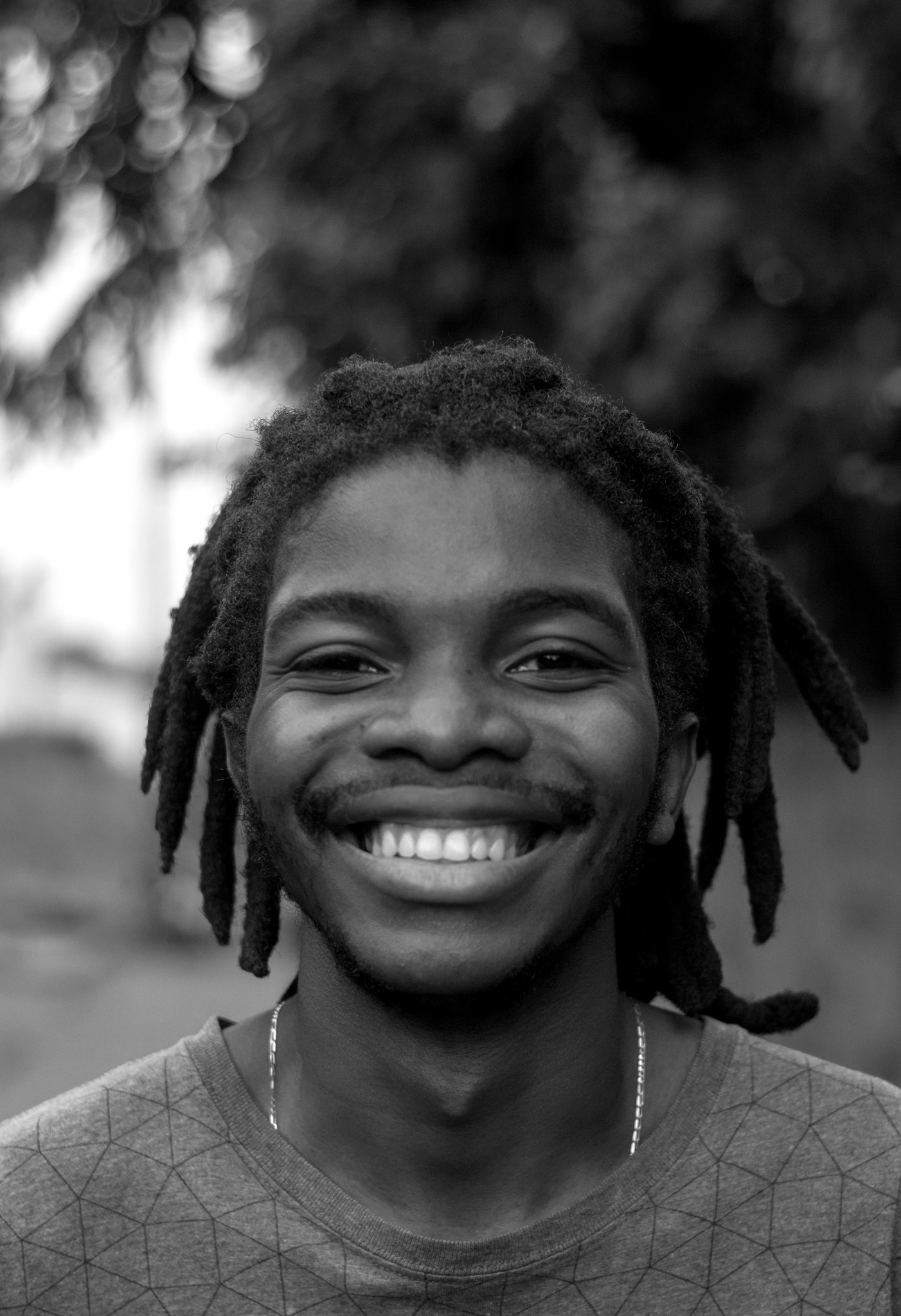 “Leve” de Ildefonso Colaço hoje na galeria Kulungwana