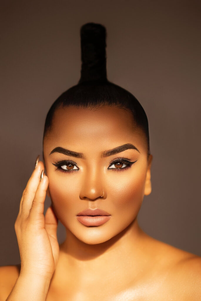 Estilista moçambicana veste Miss Universo Namíbia e desfila no Accra Fashion Week