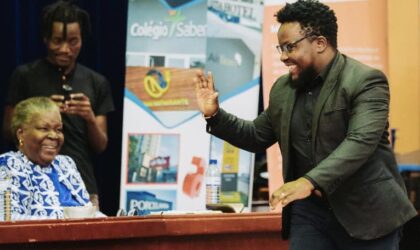 Circle Langa destaca Paulina Chiziane como exemplo de resiliência diante de críticas